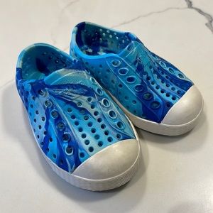 Natives, size C4 (kids 4), multicolor blue, barely worn